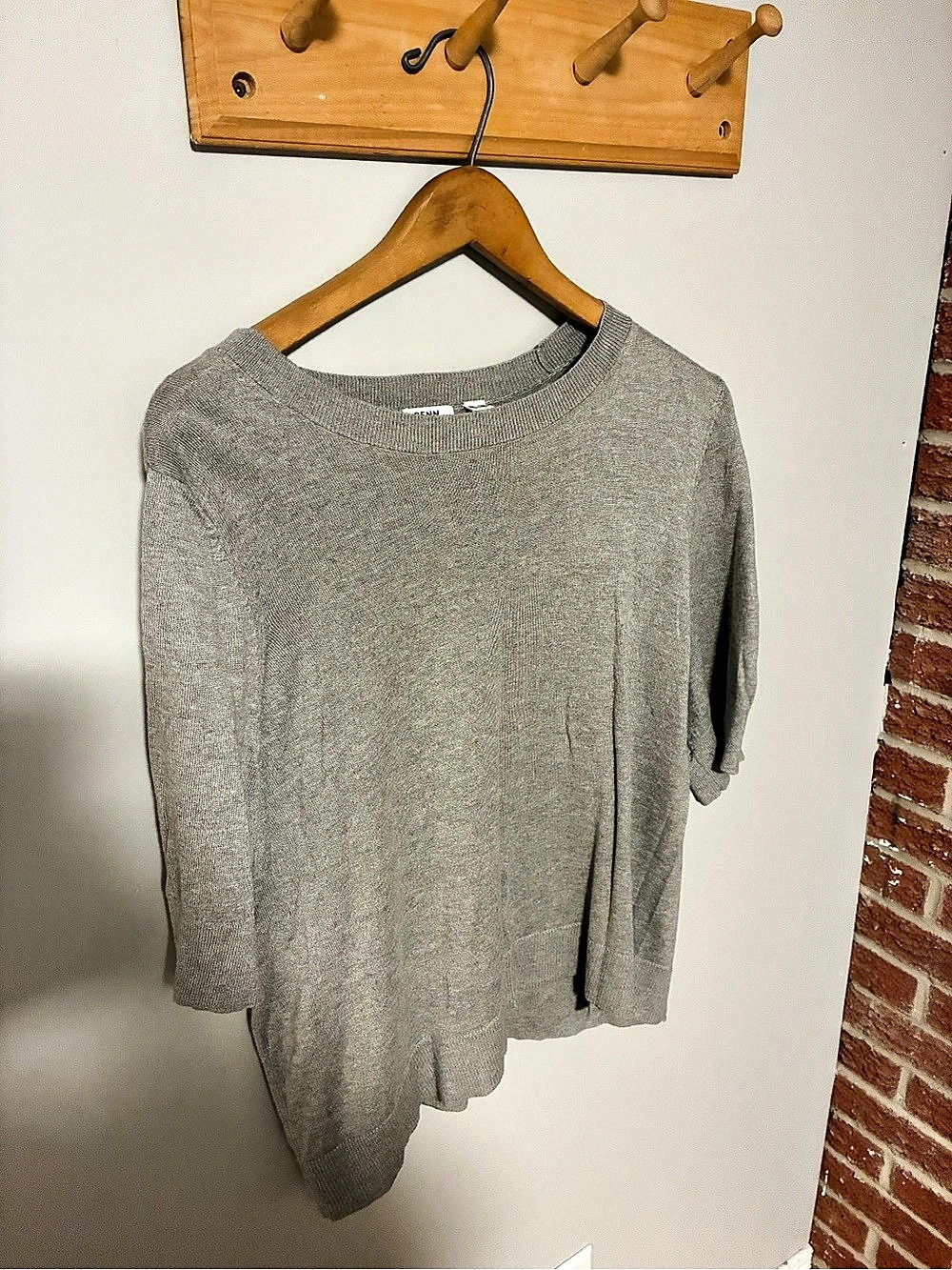 Gray Short Sleeve Top Like New